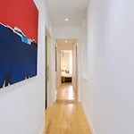 Lisbon Luxury Retreat! 2 Suites, Balcony & Views!!