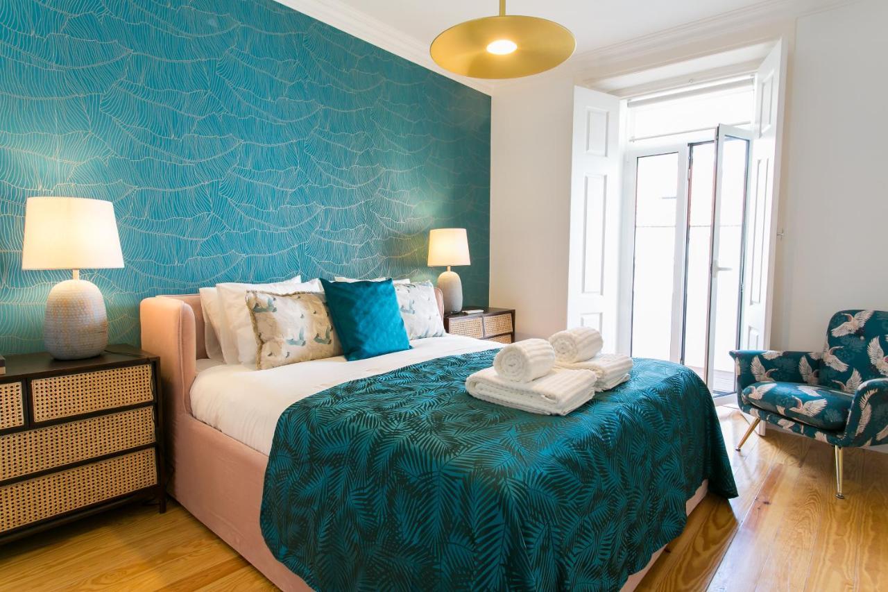 Luxury Retreat! 2 Suites, Balcony & Views!! Appartement Lissabon