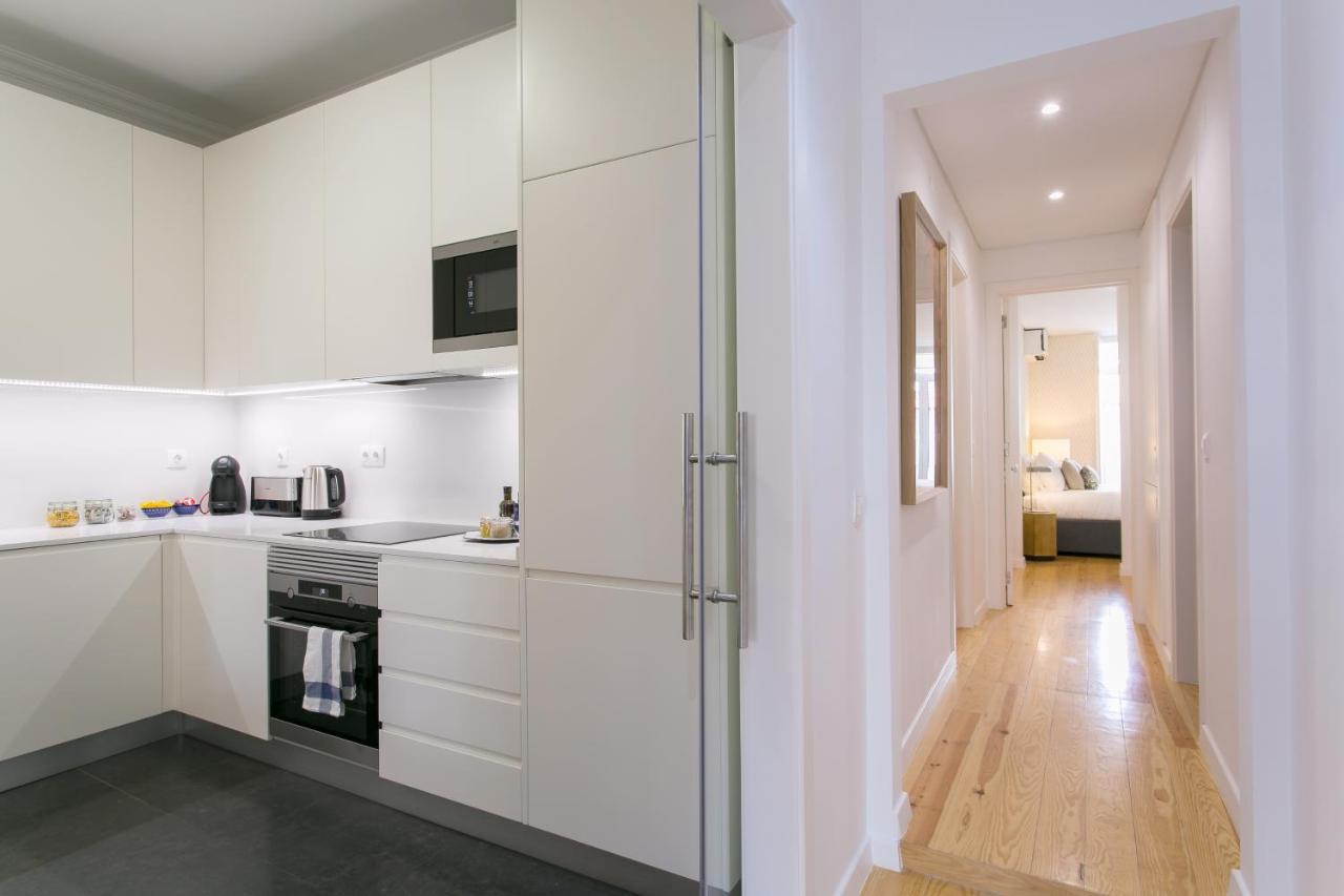 Appartement Luxury Retreat! 2 Suites, Balcony & Views!!