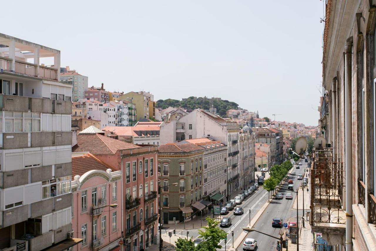 Luxury Retreat! 2 Suites, Balcony & Views!! Appartement Lissabon