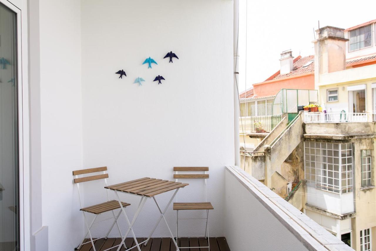 Appartement Luxury Retreat! 2 Suites, Balcony & Views!! *